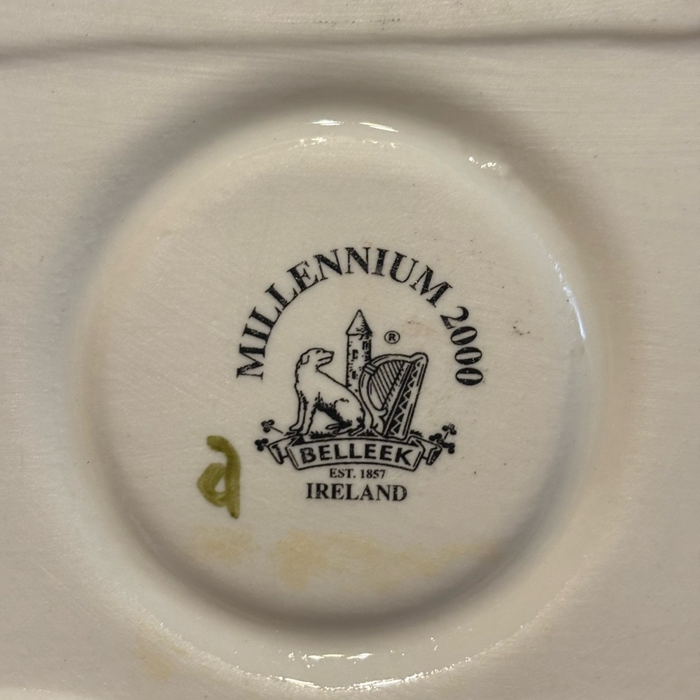 Belleek Vintage Dan Murphy’s Ceramic tea votive Cottage- great condition no box - Picture 4 of 6